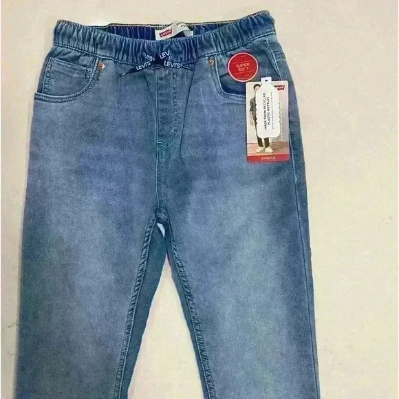 Levi’s Skinny Pull on Jeans - Picture 5 of 9